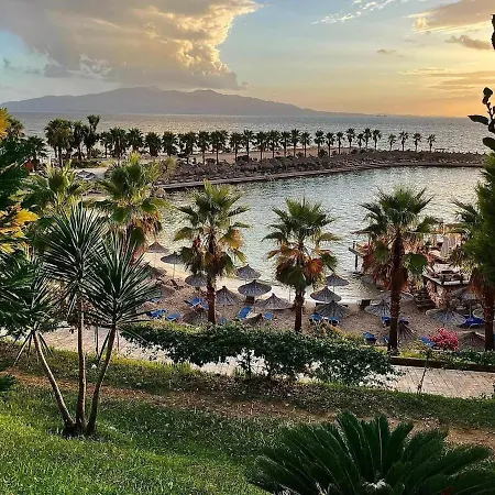 Apartment Paradise Sarande